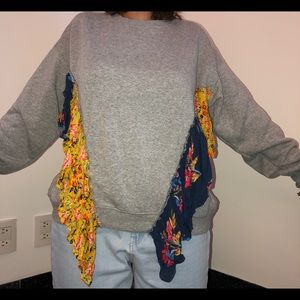 Free Poeple Sweatshirt with Colors